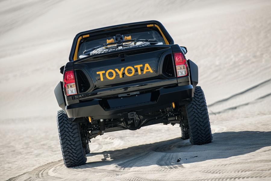  Toyota Hilux Tonka Concept 2017 года  (фото 22 из 40)